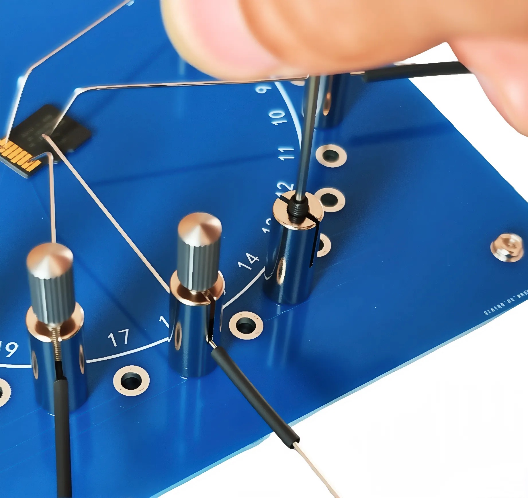 Nowa Sonda Flywire do Przywrac – Electronics Repair Gadgets recenzja i cena
