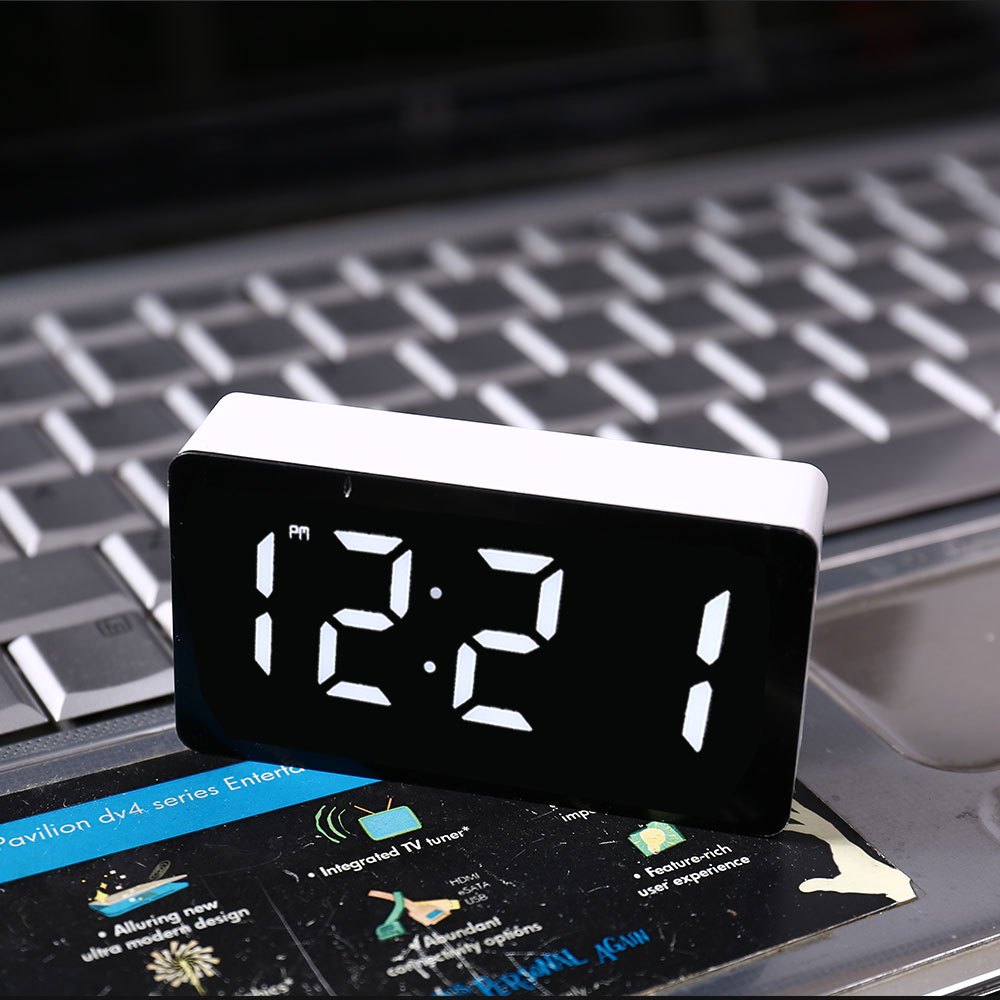 Elektroniczny zegarek LED Lust – Electronic Gadgets For Home recenzja i cena